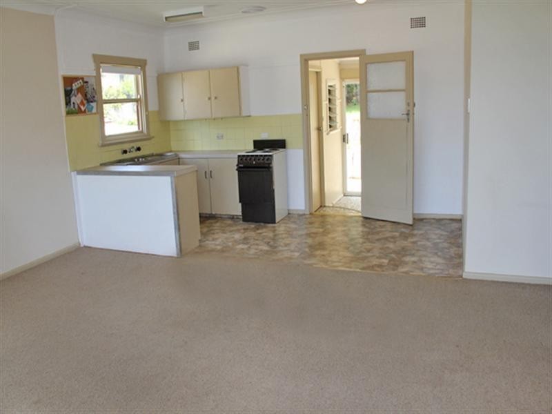 20 Carrol Avenue, East Gosford NSW 2250