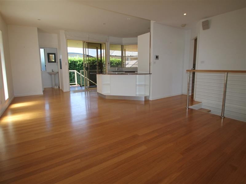 6 Minell Close, Wamberal NSW 2260