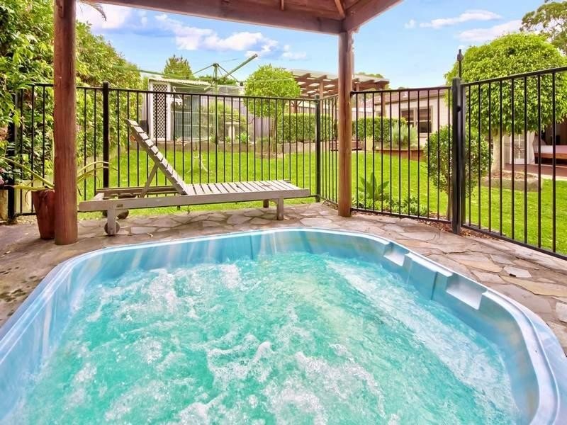 124 Avoca Drive, Green Point NSW 2251