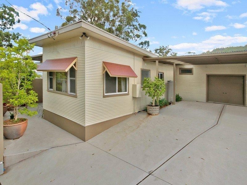 124 Avoca Drive, Green Point NSW 2251