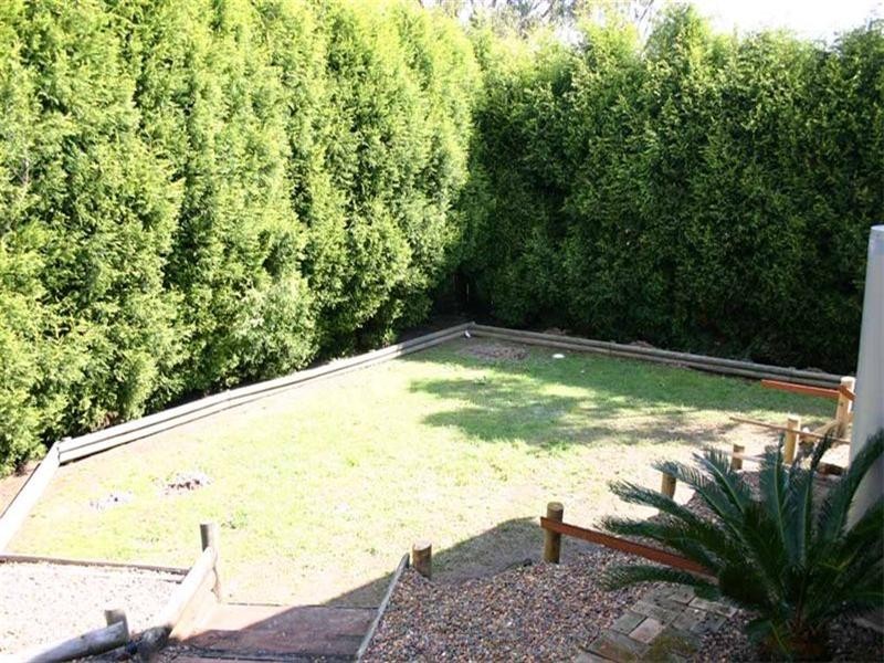 8 Cudgee Close, Green Point NSW 2251