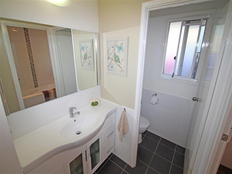 48 James Sea Drive, Green Point NSW 2251