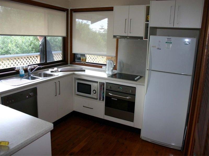 31 View Street, North Avoca NSW 2260