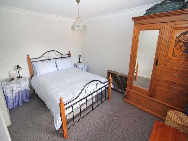 9 Blue Wren Close, Green Point NSW 2251