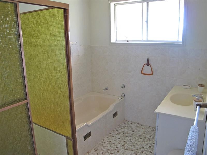 16 Lakewood Avenue, Green Point NSW 2251