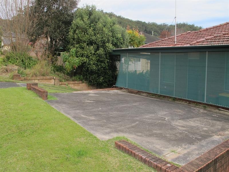 15 Edgewater Avenue, Green Point NSW 2251