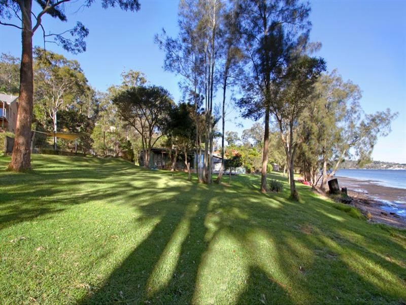 313 Avoca Drive, Green Point NSW 2251