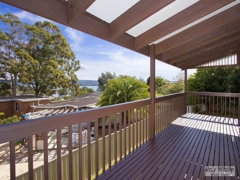 167 Avoca Drive, Green Point NSW 2251