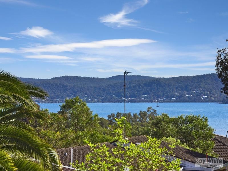 167 Avoca Drive, Green Point NSW 2251