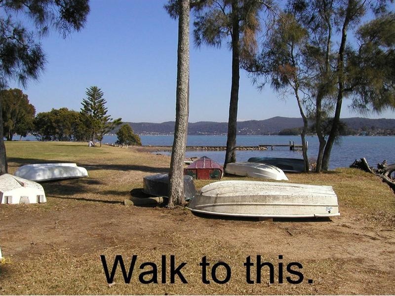 165 Avoca Drive, Green Point NSW 2251