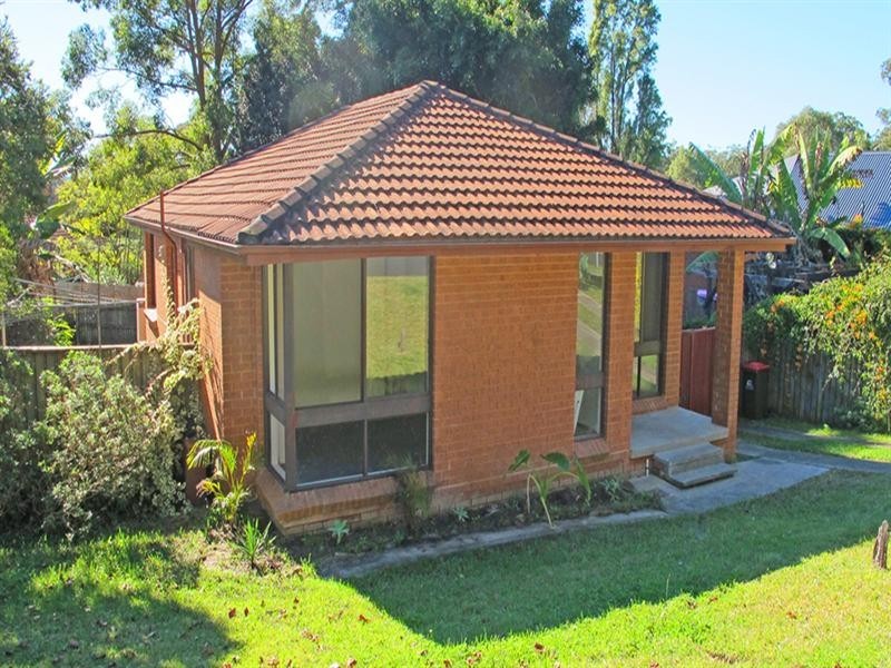 13 Katherine Crescent, Green Point NSW 2251