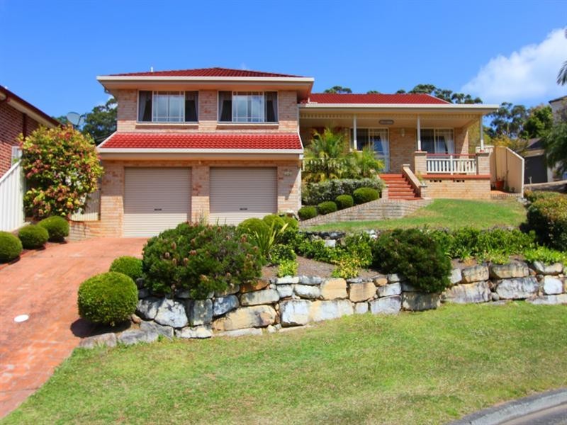 11 Mount Place, Green Point NSW 2251