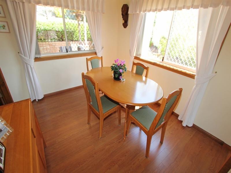 11 Mount Place, Green Point NSW 2251