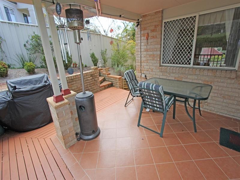 11 Mount Place, Green Point NSW 2251