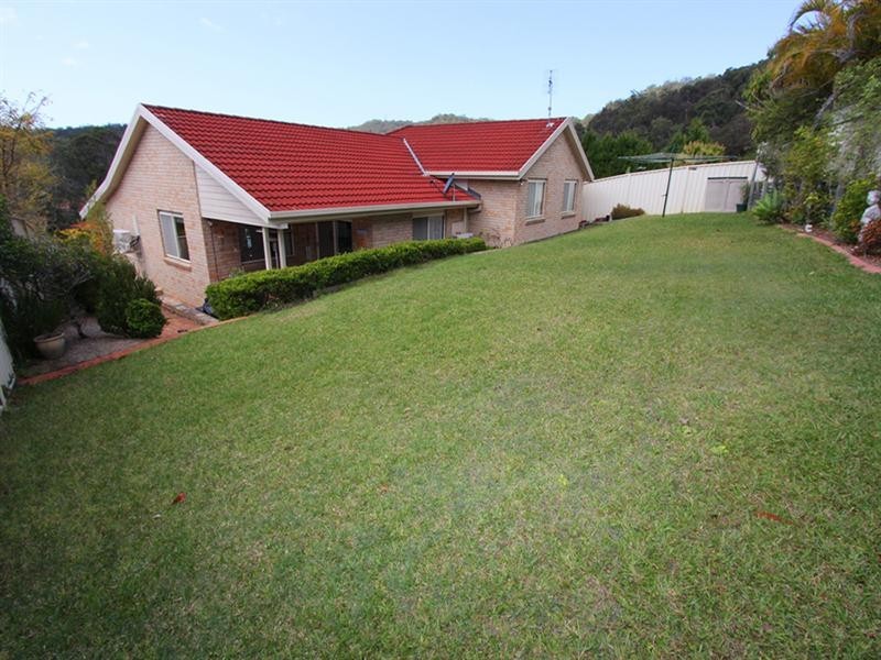 11 Mount Place, Green Point NSW 2251