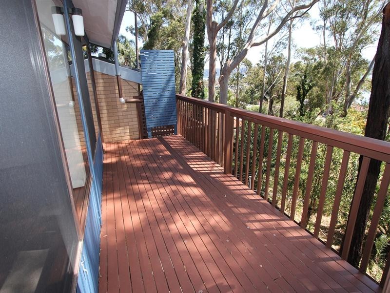 18 David Street, Green Point NSW 2251