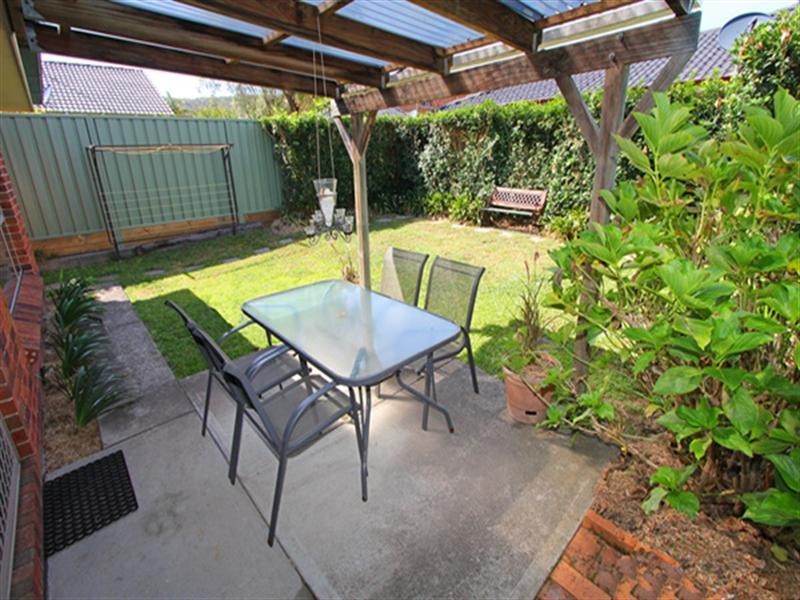 1/98 James Sea Drive, Green Point NSW 2251