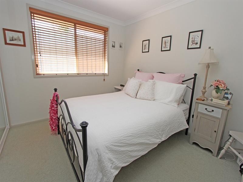 1/98 James Sea Drive, Green Point NSW 2251