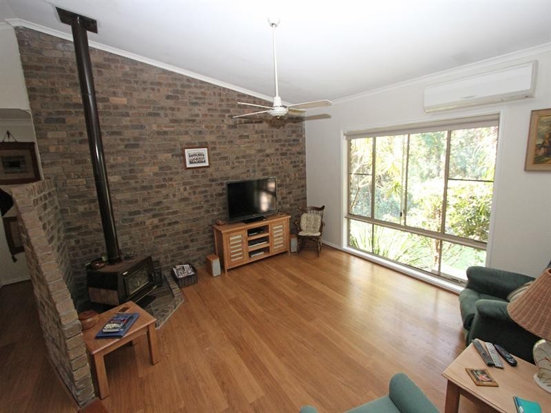 89 James Sea Drive, Green Point NSW 2251