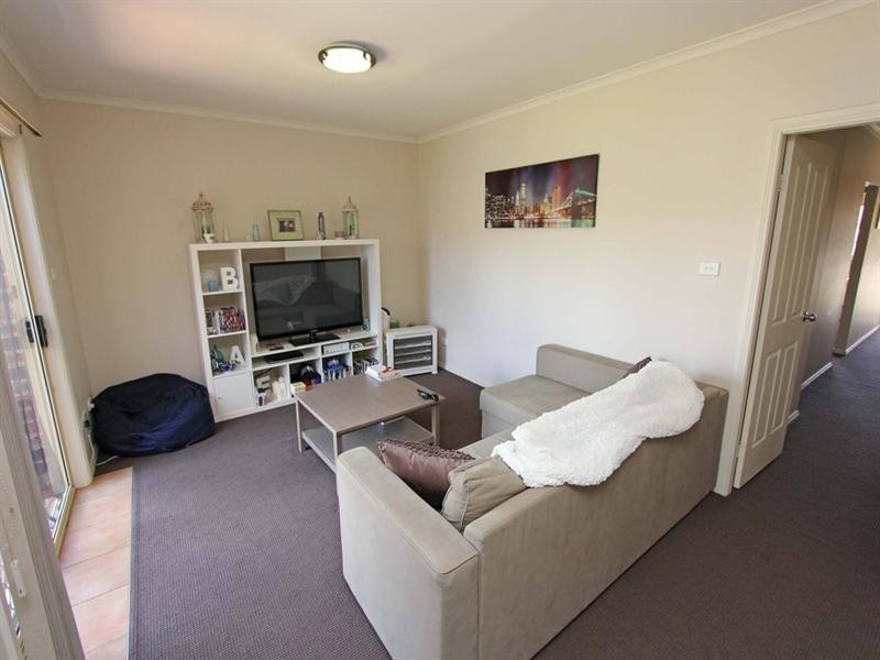 2/34 Oakes Street, Kariong NSW 2250