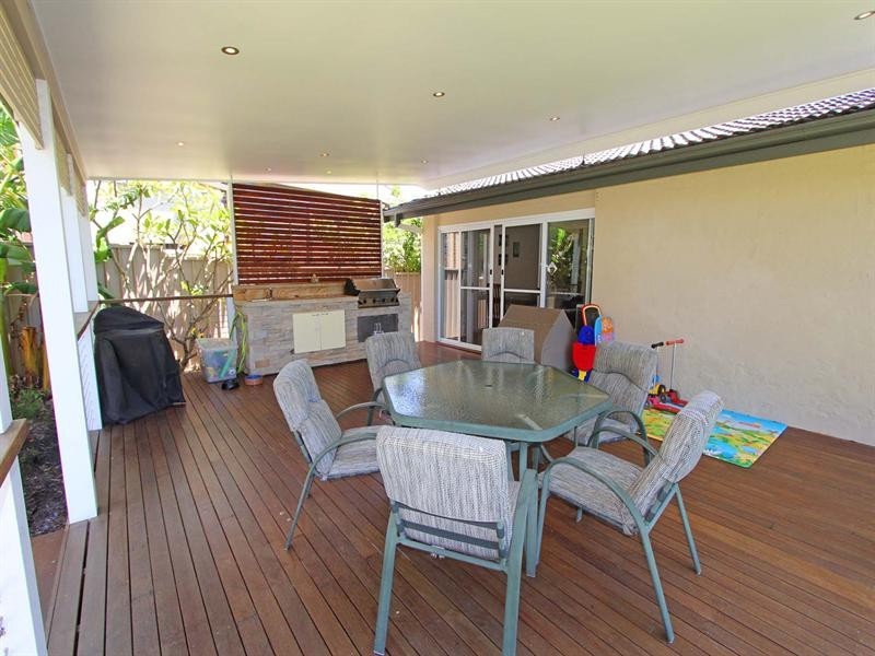 168 Avoca Drive, Green Point NSW 2251