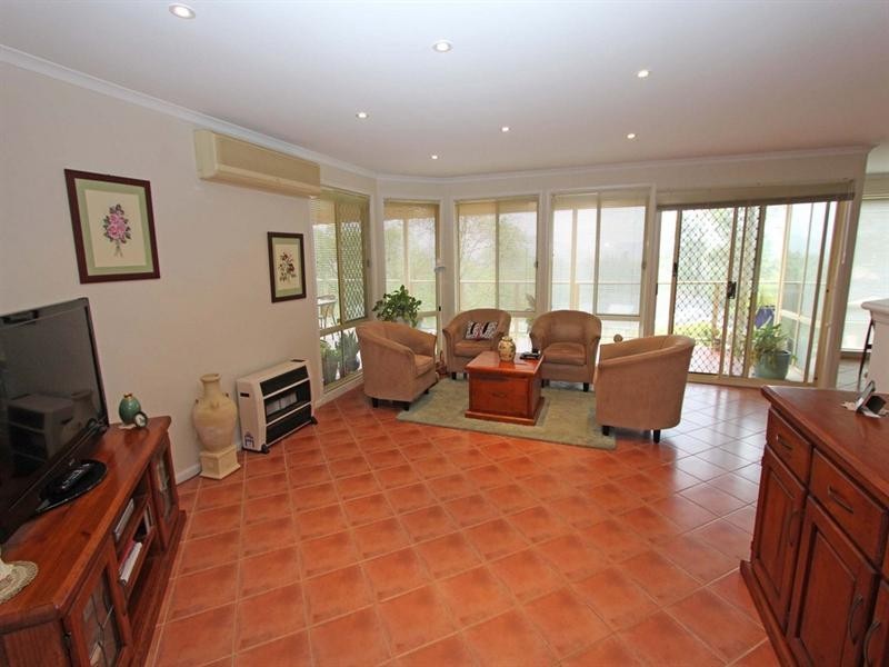2 Sycamore Close, Springfield NSW 2250