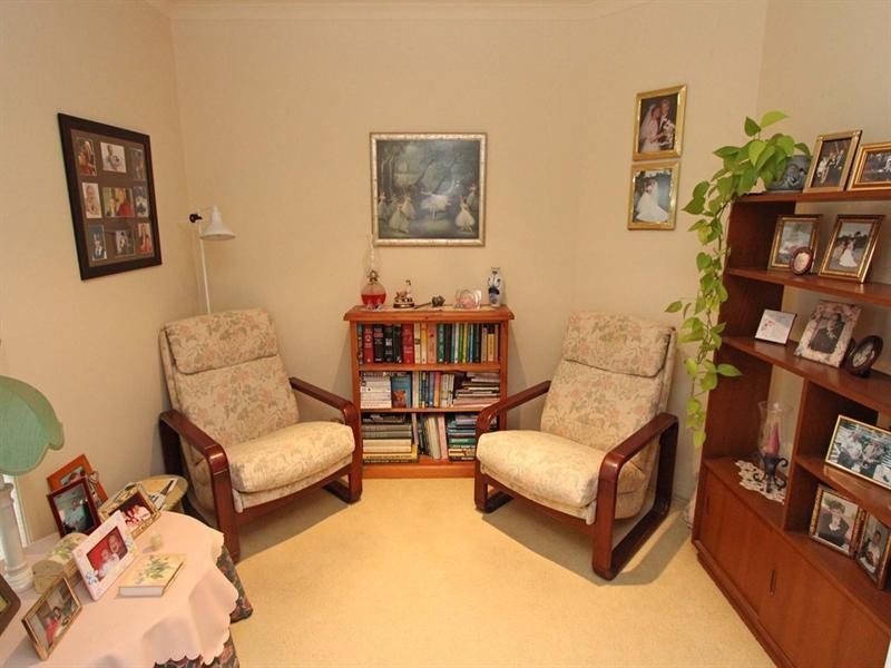 2 Sycamore Close, Springfield NSW 2250