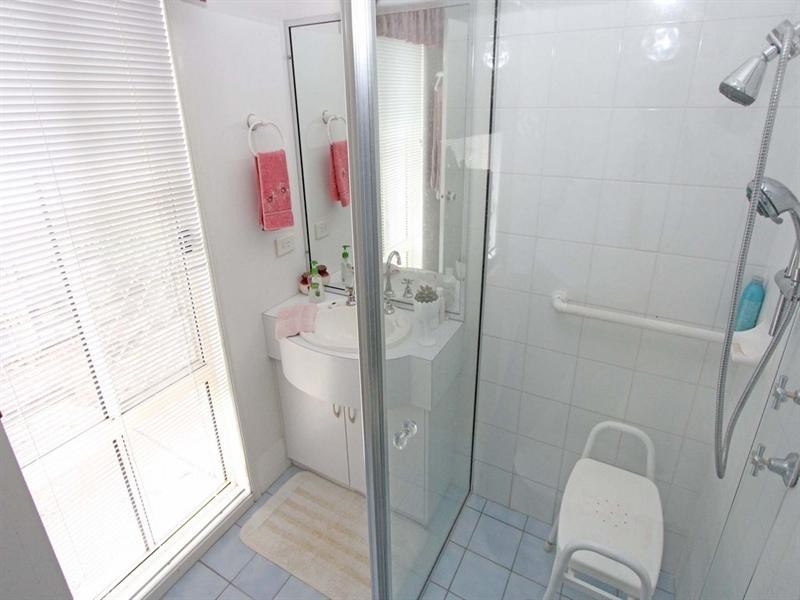 2 Sycamore Close, Springfield NSW 2250