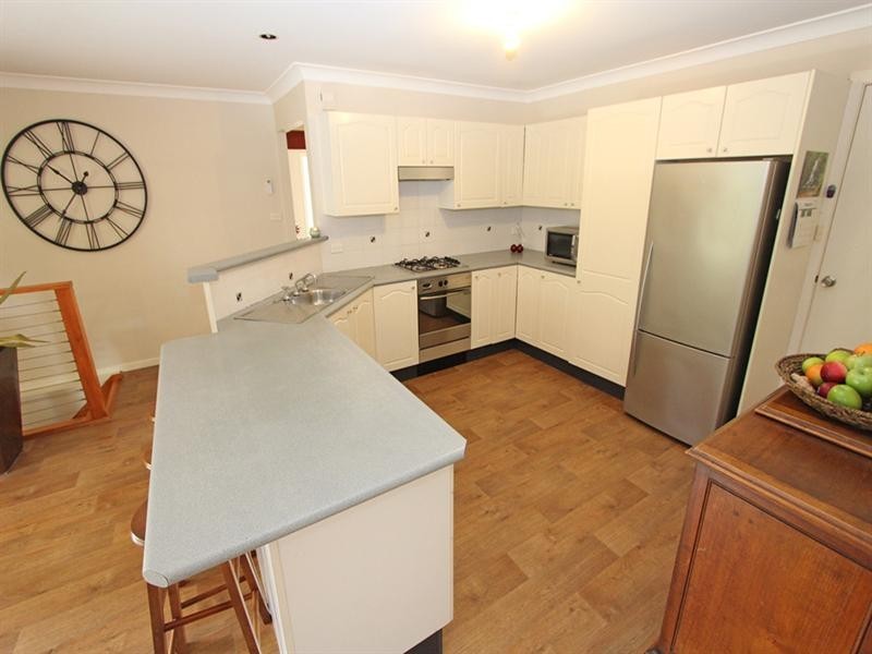 16 Beveridge Drive, Green Point NSW 2251