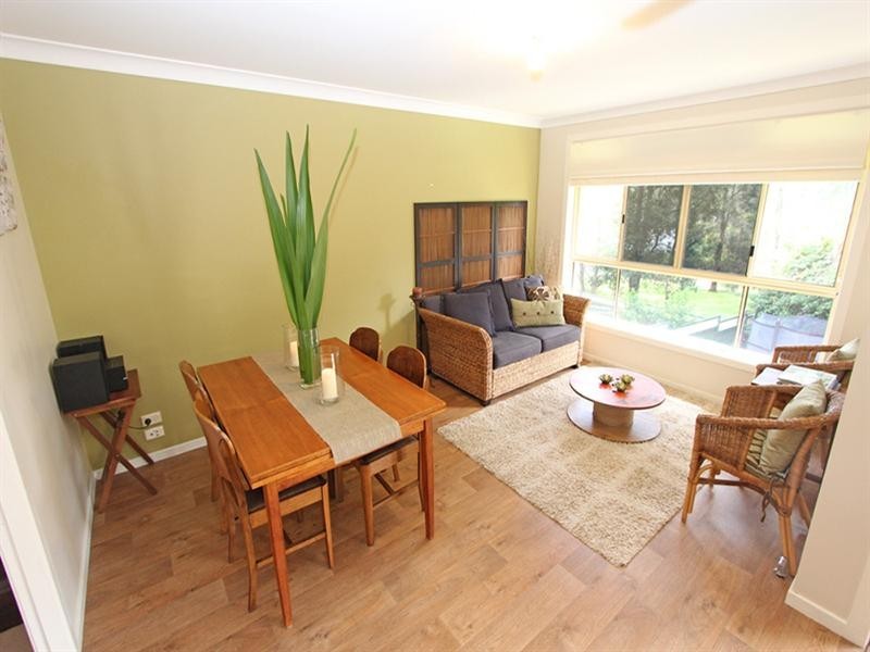 16 Beveridge Drive, Green Point NSW 2251