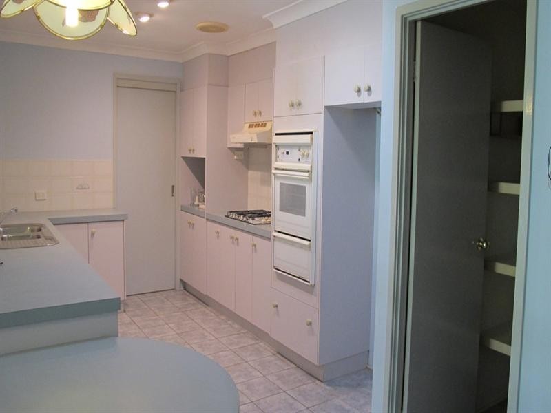 7 Lauren Close, Green Point NSW 2251