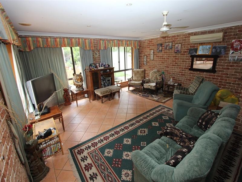 21 Avoca Drive, Kincumber NSW 2251