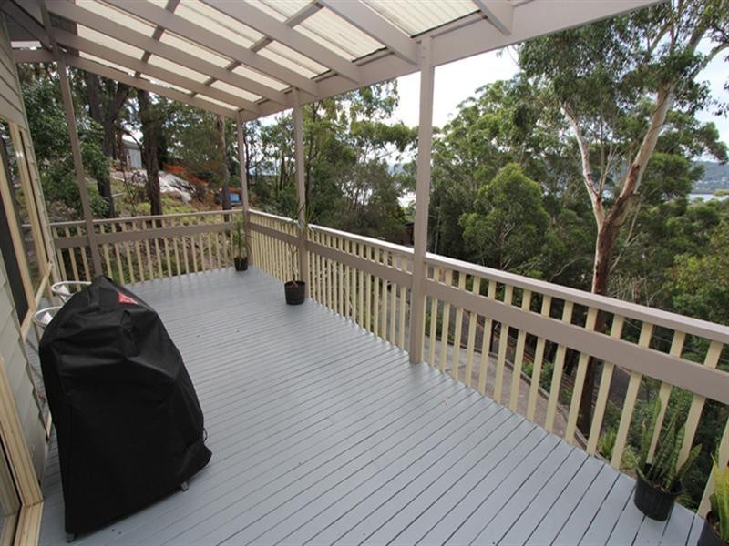 21 Woorara Parade, Green Point NSW 2251