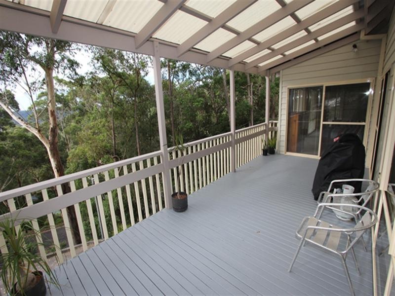 21 Woorara Parade, Green Point NSW 2251