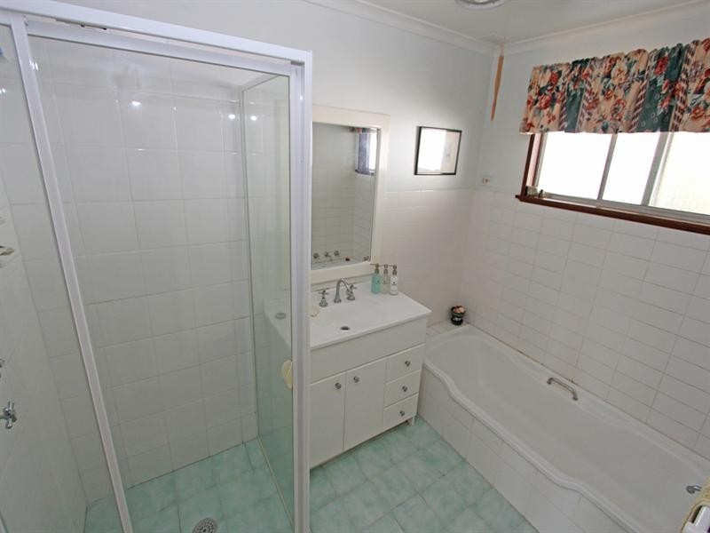 288 Avoca Drive, Green Point NSW 2251