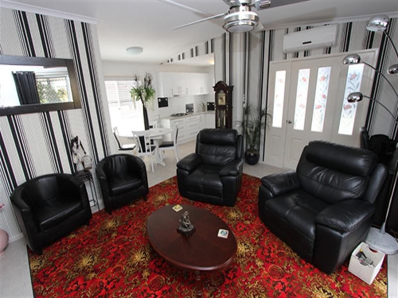6 Third Ave, Broadlands Estate, Green Point NSW 2251