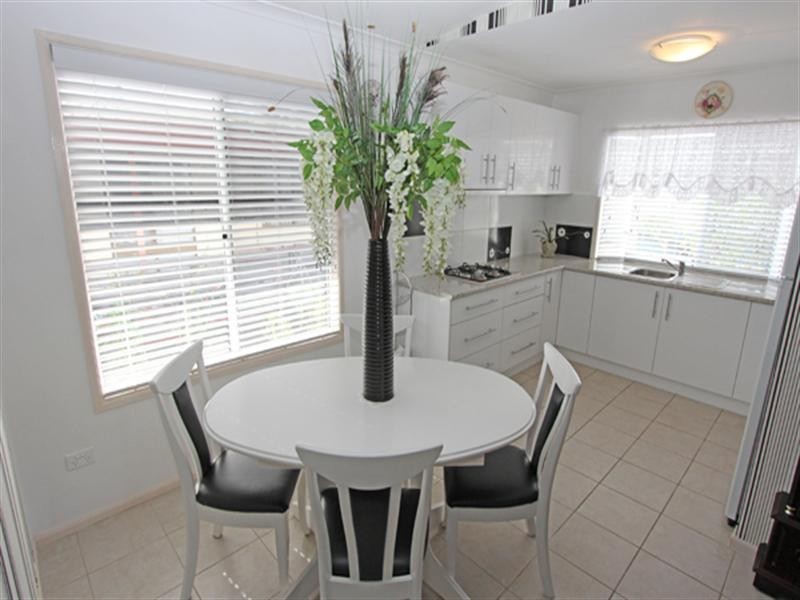 6 Third Ave, Broadlands Estate, Green Point NSW 2251