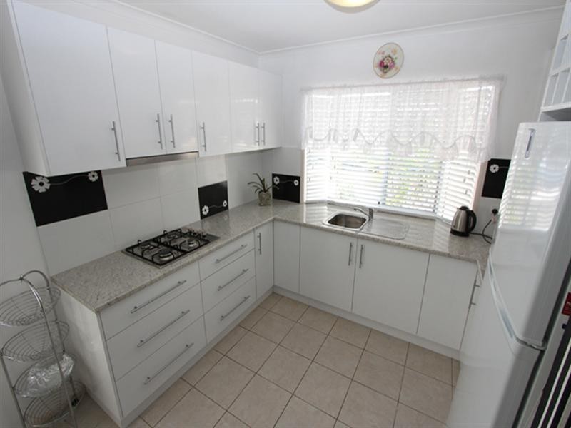 6 Third Ave, Broadlands Estate, Green Point NSW 2251