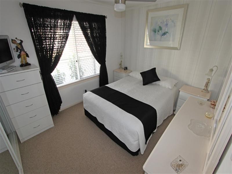6 Third Ave, Broadlands Estate, Green Point NSW 2251