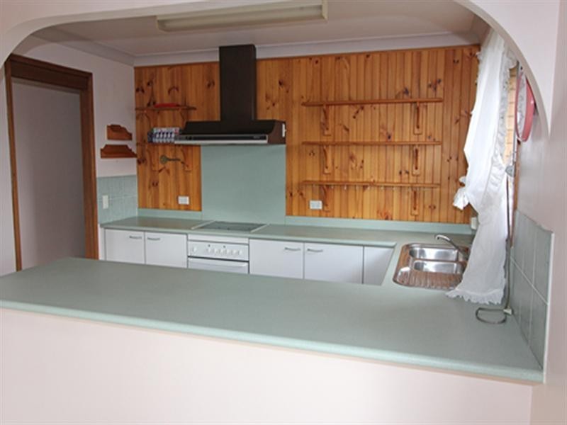 38 Orana Street, Green Point NSW 2251