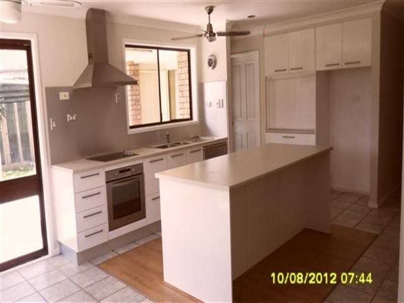 54 John, Forresters Beach NSW 2260