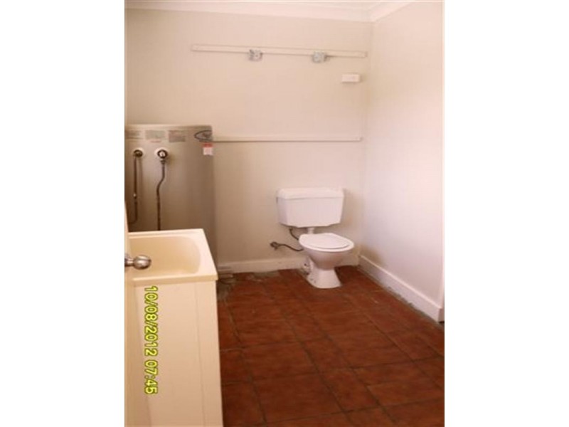 54 John, Forresters Beach NSW 2260