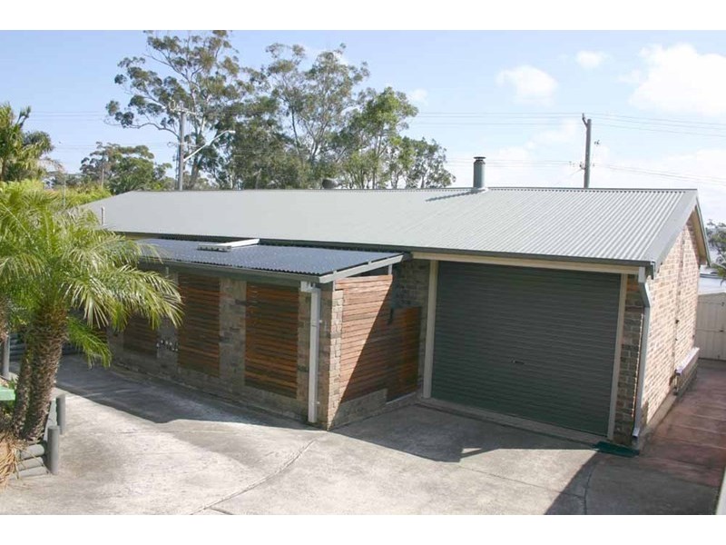 8 Cudgee Close, Green Point NSW 2251