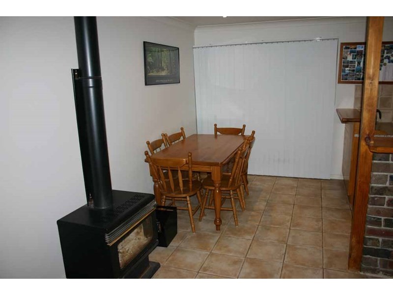 8 Cudgee Close, Green Point NSW 2251