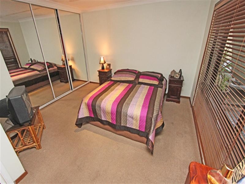 36 Sabrina Avenue, Bateau Bay NSW 2261