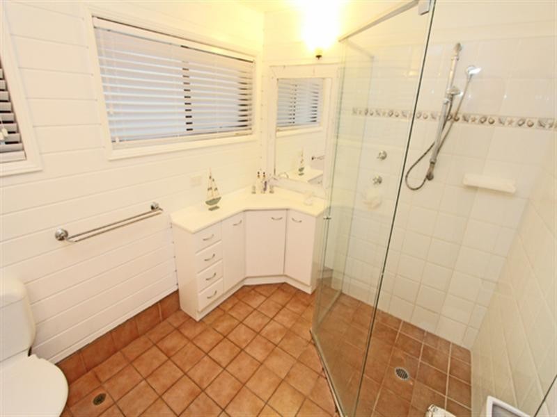 36 Sabrina Avenue, Bateau Bay NSW 2261