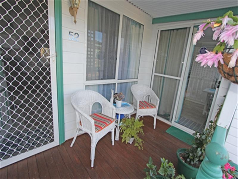 52 Second Avenue, Broadlands Estate, Green Point NSW 2251