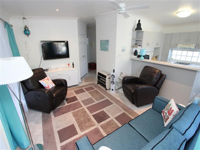 52 Second Avenue, Broadlands Estate, Green Point NSW 2251