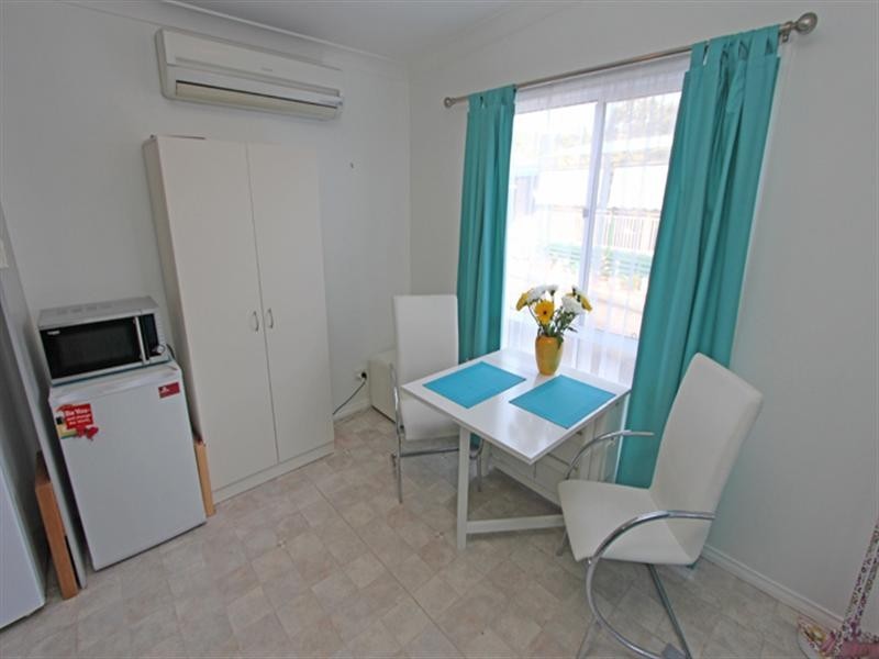 52 Second Avenue, Broadlands Estate, Green Point NSW 2251