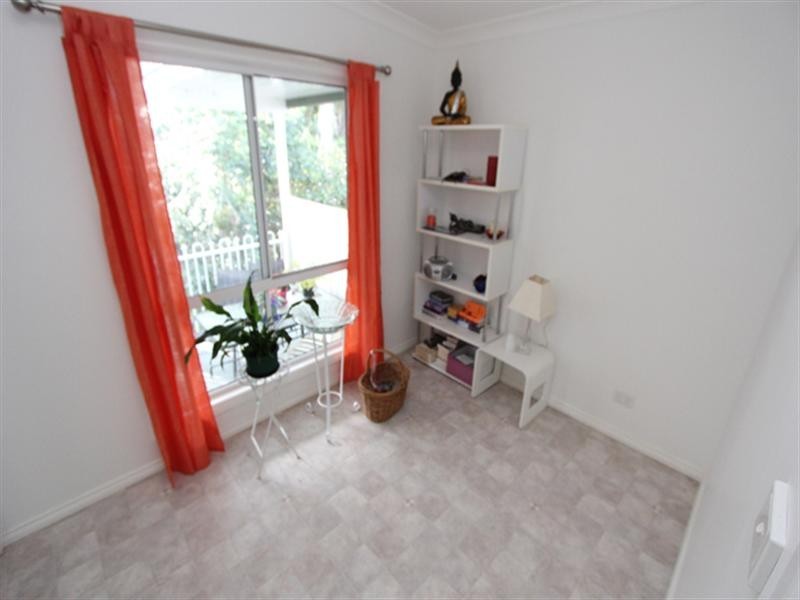 52 Second Avenue, Broadlands Estate, Green Point NSW 2251